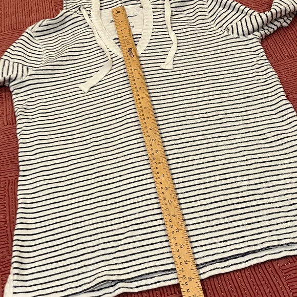 Tommy Bahama women’s small terry cloth white  Hoodie with blue stripes - Picture 6 of 12